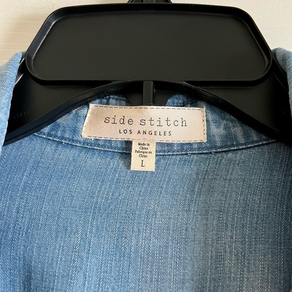 Side Stitch Button Front Tunic with Roll-Tab Sleeve - Picture 4 of 8